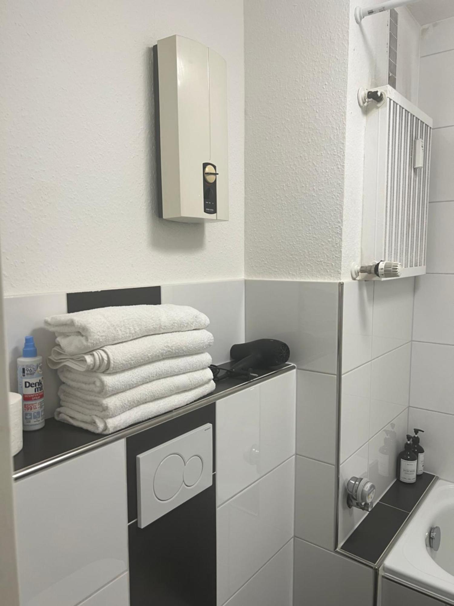 Tmj Apartment 1 Dusseldorf Bagian luar foto
